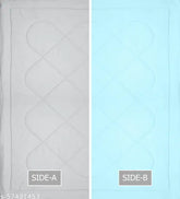 King size micro cotton reversible comforter, ideal for winter and summer use, measures 90x100 cm