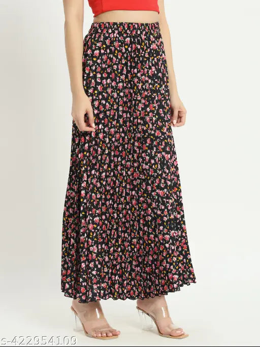 Floral print crepe skirt, elastic waist, versatile for all occasions. Elegante floral impresion en tela de crepe, cintura elástica para todas las ocasiones