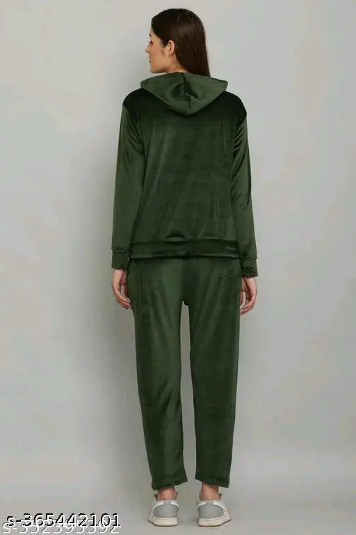 Indian-origin velvet top & bottom set, long sleeve velvet garment (M, bust 38in, length 26in; waist 30in, length 36in)