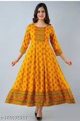 Rayon three-quarter sleeve Anarkali kurtis, beautiful floral print for women's fashion, single sizes up to 8XL, Indian origin