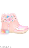 Embellished net kids boots in patent leather, ideal for boys ages 12 months to 10 years, floral print on display