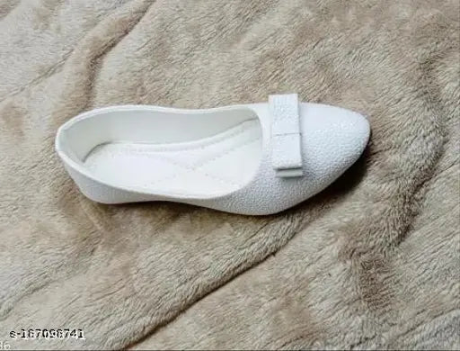 Patent leather belly sandals for women, textured and trendy, perfect casual footwear