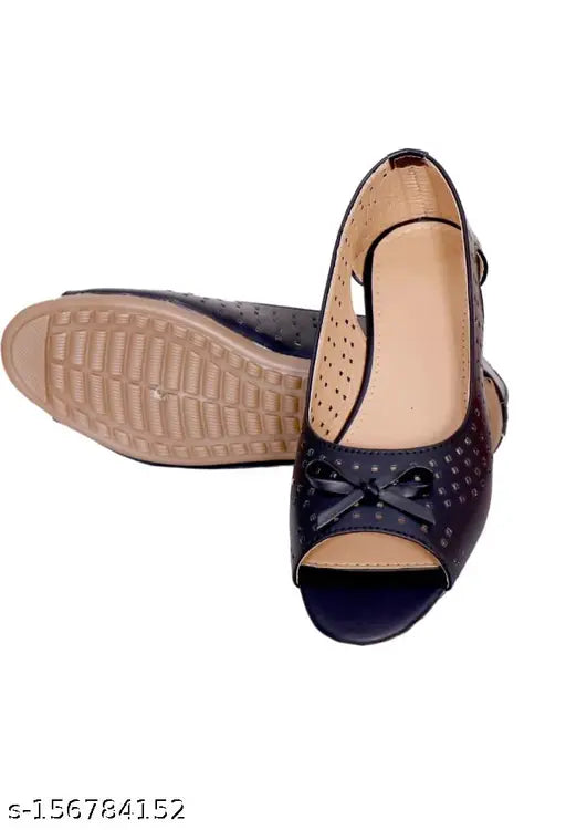 Synthetic leather ethnic sandals, latest collection for women and girls in black