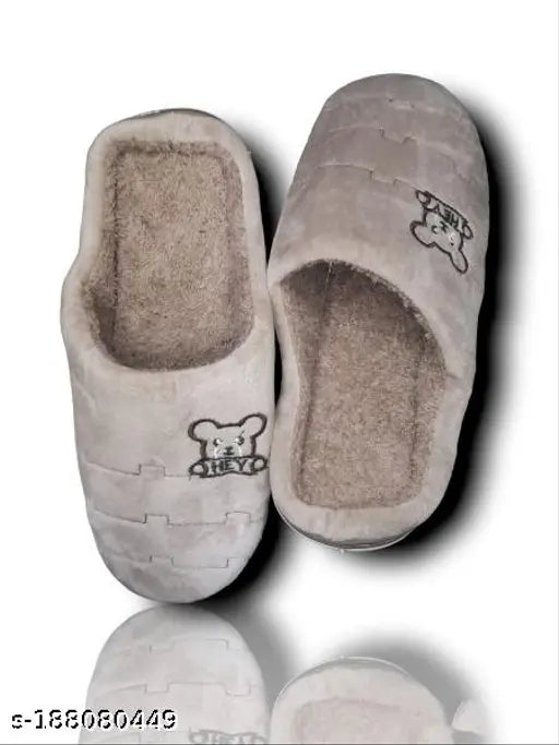 Soft plush EVA slippers for men & women - warm winter indoor carpet flip flops with textured net pattern, suitable for cold nights and bedroom use