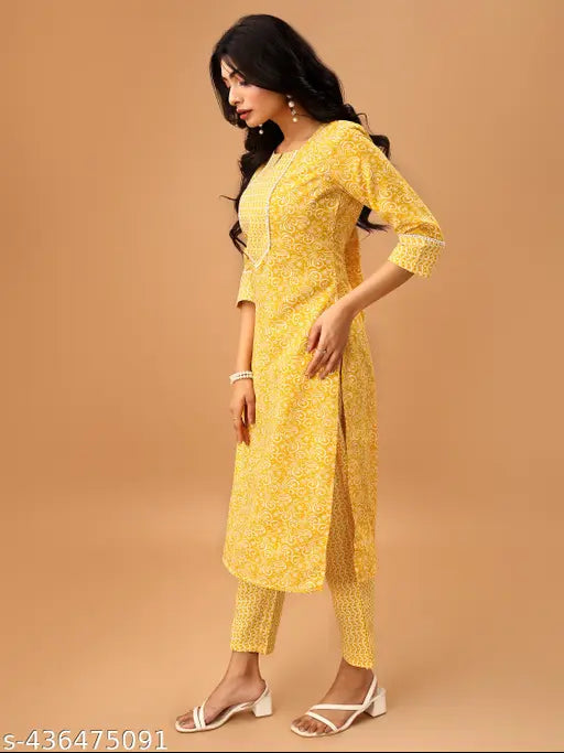 White cotton blend kurta & pant set with blue floral print, featuring v-neck, three-quarter sleeves. Pack of 2 sizes: S, M, L, XL, XXL (Indian clothing)