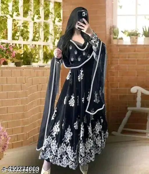 Georgette Chikankari long-sleeved classic women's gown (L size), elegant Indian fashion on mannequin