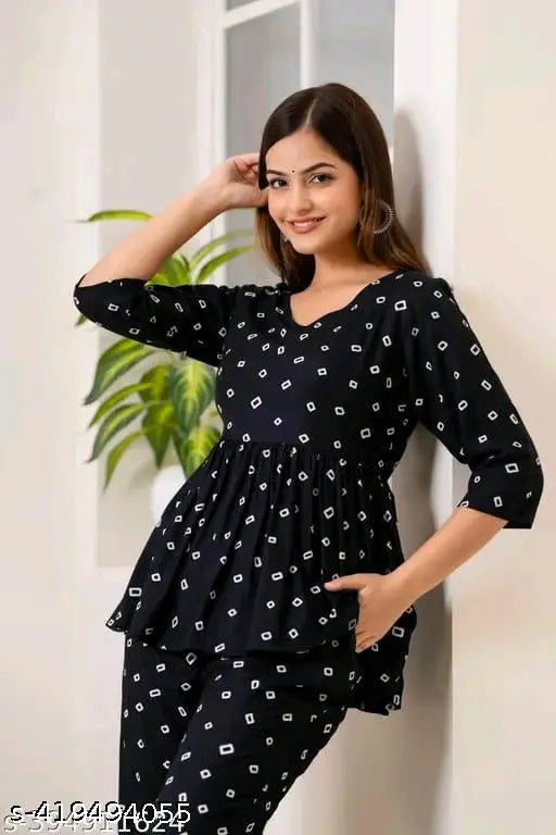 Rayon top and bottom sets with long sleeves, featuring a matching scarf. Indian-made fashionable women's clothing for sizes S to XXXL