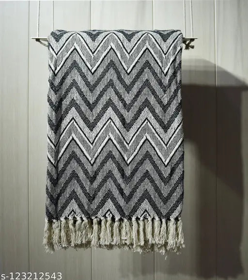 Abstract cotton net ZIG ZAG WOVWN throw, boho-inspired geometric design, 60x50 inch, Indian handloom