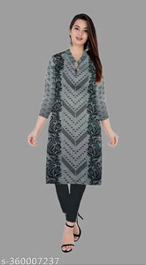 Women's stylish woolen 3/4 sleeve kurti, perfect for winter warmth. Printed combo, size L (Bust 40in, Length 42in). Made in India