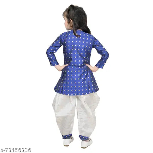White checked cotton blend kurta salwar with coti suit for girls partywear, size 6-7 years, anarkali style palazzos