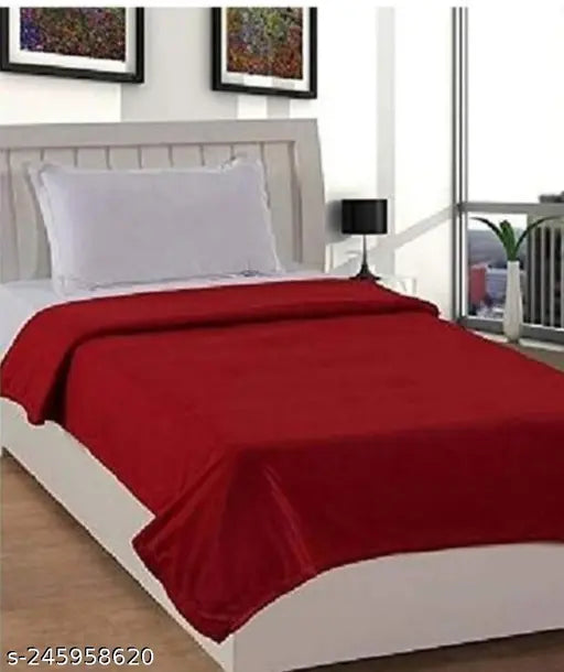Red & Blue lightweight fleece blanket combo for single bed, perfect for all seasons and multi-purpose use