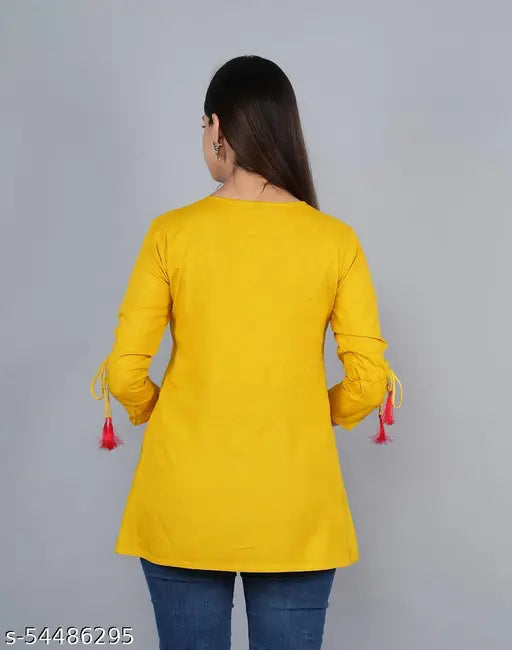 Rayon three-quarter sleeve women's printed kurti for festivals, Indian embroidery design on S, XL