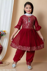 Chiffon kurti pyjama set with dupatta for girls, self-designed pattern, three-quarter sleeves, Indian origin