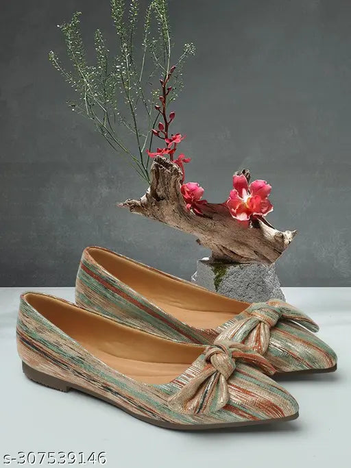 Synthetic leather, colorblocked ballerinas with bows, slip-on style - Gillkart Women Pointed Toe Embellished Ballerinas on display