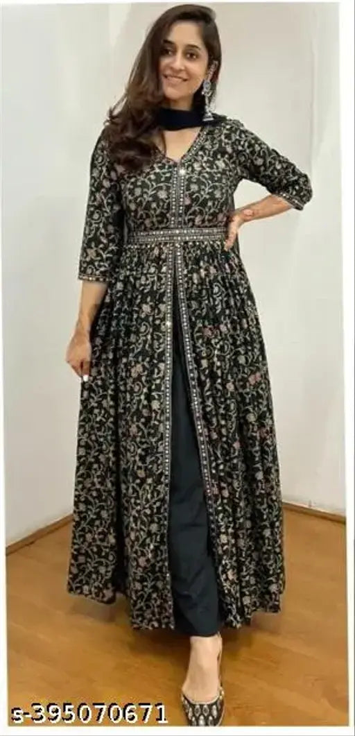 Embroidered Rayon VN-606 Indian kurta with dupatta, three-quarter sleeves