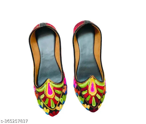 Trendy synthetic leather belly juti with woven design for women, slip-on style in various sizes (IND-4, IND-5, IND-6, IND-7, IND-8, IND-9) - Indian handcrafted footwear