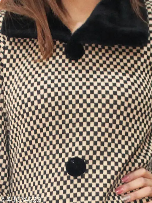 Beige wool checked collar sweater, self-design knitted pattern, long sleeves, winter kurti with fur collar and pockets, India origin