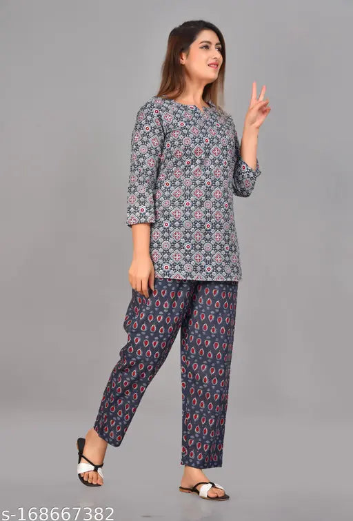 Grey cotton printed top & pyjama set, three-quarter sleeves, limited edition premium cotton lounge wear from India