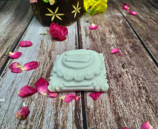 Off-white marble Mahalakshmi Charan Paduka, intricately handcrafted and hand-painted for puja, 7x7cm size