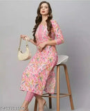 Cotton blend printed combo three-quarter sleeve Abhisarika kurti for fashionable women, size S, bust 36in, length 44in, India origin