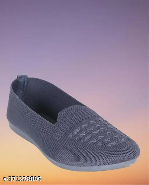 Grey mesh Flynet loafers, textured pattern, slip-on ballerinas for comfortable all-season wear. Kid-friendly, easy to clean, perfect gift from FOOTFORWARD