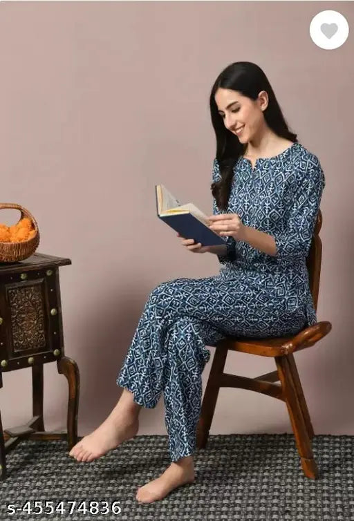 Viscose rayon night suit for girls and women, trendy printed pyjamas with three-quarter sleeves