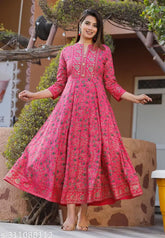 Rayon printed party kurti for women, three-quarter sleeves, India
