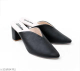 White patent leather ballerinas for women, slip-on design with solid pattern. Ideal for trendy heels and summer sandals. Comfortable, durable, and versatile footwear. Offers a variety of styles and designs. Check size before purchasing: IND-3 (23.5 cm), IND-4 (24 cm), IND-5 (24.5 cm), IND-6 (25 cm), IND-7 (25.5 cm), IND-8 (26 cm). Made in India