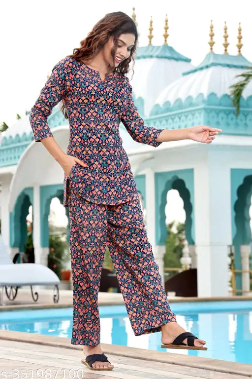 Viscose rayon printed pyjamas with three-quarter sleeves, size S-XXL, Indian-made
