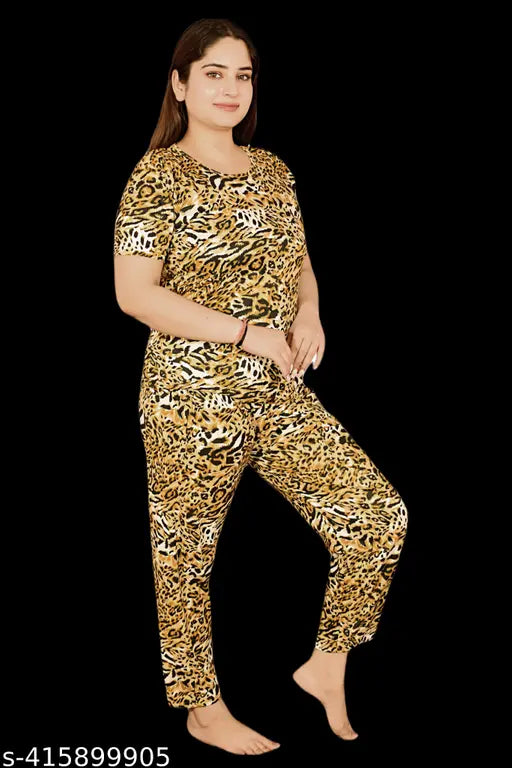 Silk blend 3-piece women's pajama set with printed top and trouser, round neck, short sleeves - soft, lightweight nightwear for young girls