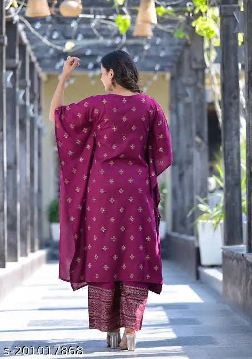 Printed rayon kaftan and pant set, attractive trendy women's outfit with short sleeves