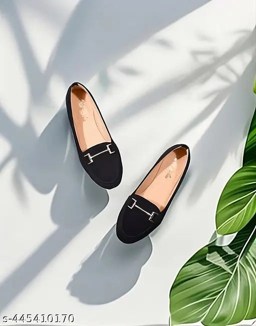 Black synthetic leather flatform ballies for boys, embellished and comfortable for weddings and daily wear