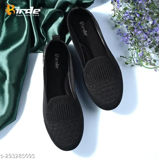 Stylish canvas bellies with memory foam, lightweight and breathable women's ballerinas in solid pattern - India origin