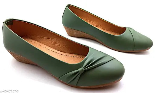 Textured synthetic leather Bellies & Ballerinas women's flats, closed-back design