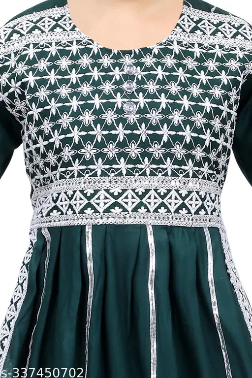 Green Chiffon Casual Kurta and Pyjama Set - Embellished, Knee-length, Three-Quarter Sleeves, Floral Print - Kids' Fashion