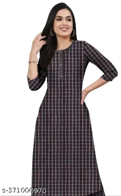 Woolen checkered kurti for girls & women (M, L, XL, XXL). Cozy three-quarter sleeve woolen garment. Perfectly warm for winter. Made in India