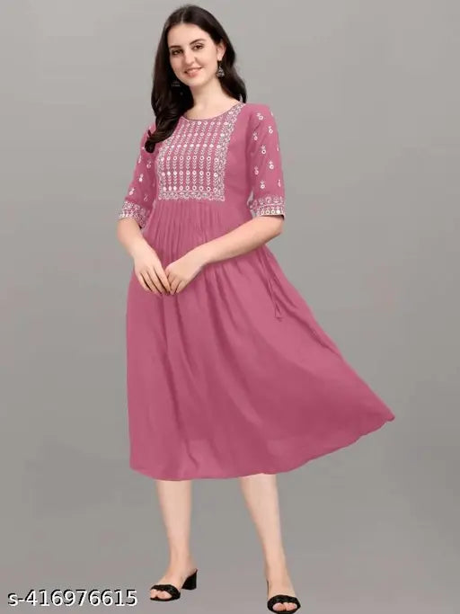 Trendy rayon women's gown, size S-XXXL, fashionable evening wear from India