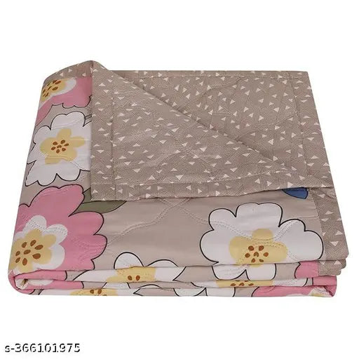 Soft microfiber AC comforter for double bed, dual color reversible design, 250 GSM polycotton, king size dohar on bed