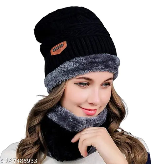 Woolen women's beanie hat with faux fur pom, soft and anti-allergic, perfect winter accessory (India)