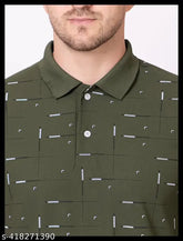 Lightweight cotton, stretchy polo t-shirt for men in regular fit with cuffed sleeves, printed design. Ideal for hot weather casual occasions