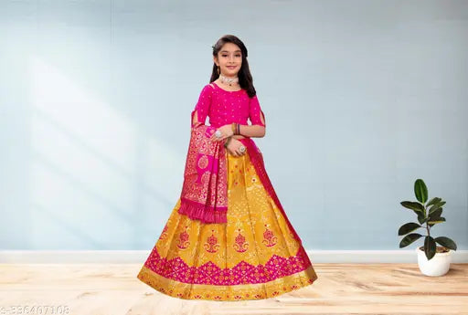 Kids girls pink taffeta-silk lehenga cholis, intricately designed in jacquard stitch, 7-8 years size: waist 28in, length 28in, dupatta 1.5in