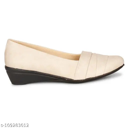 Synthetic leather women's and girls fancy stripped comfortable wedge heel bellies, solid pattern for parties or events