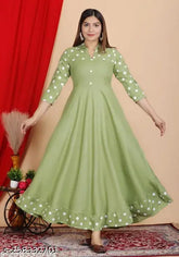 Green printed viscose rayon day-to-night kurta with three-quarter sleeves, India
