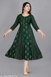 Green rayon Arjun 2 sleeveless top with three-quarter sleeves, printed combo design. M (38in bust), L (40in bust). Made in India