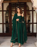 Trendy women's Georgette long gown with dupatta in fox pattern. Solid net, long sleeves. L size (Bust 40in, Length 52in, Waist 38in, Hip 42in, Shoulder 15in). Panghat Collection. India origin