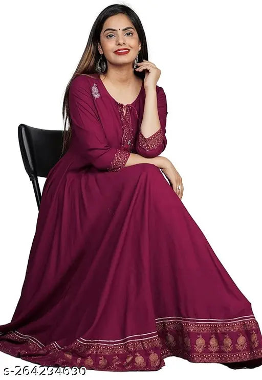 Rayon women's casual anarkali kurta with three-quarter sleeves, printed combo design. Perfect for festive and party wear in various sizes: S, M, L, XL, XXL, XXXL. Indian origin
