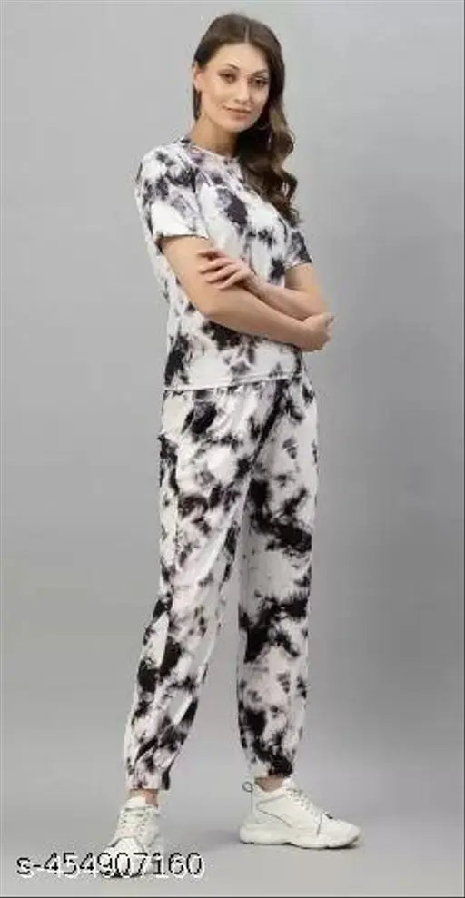 Polycotton night suit combo set, latest design for women's sleepwear, dyed/washed net pattern, short sleeves, various sizes available