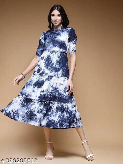 Blue and white rayon tie-dye printed 3-tiered flared kurta with short sleeves, India