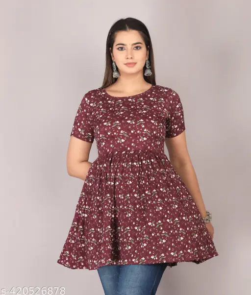 Printed short pashmina kurta for women, single-sized with short sleeves, vibrant pattern on traditional Indian attire