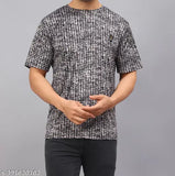 Stylish men's cotton blend half sleeve checkered T-shirt, modern design in regular fit